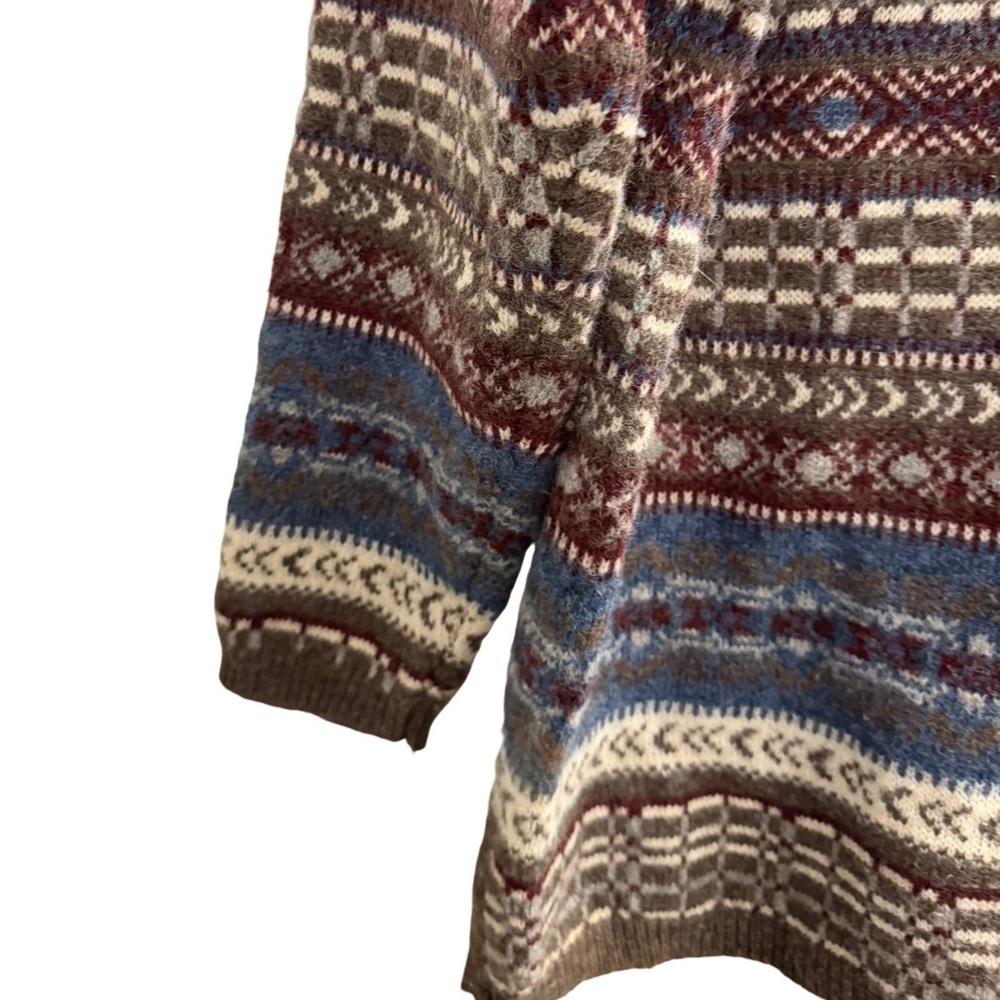 Vintage 90s WNB CASUALS Fair Isle Wool Sweater
Size XL - Picture 4 of 7